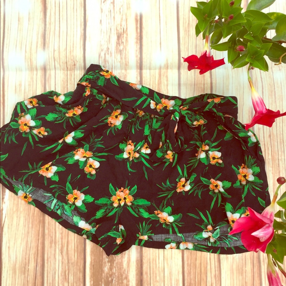 Rosette by Be Cool M Shorts Tropical fun tie waist